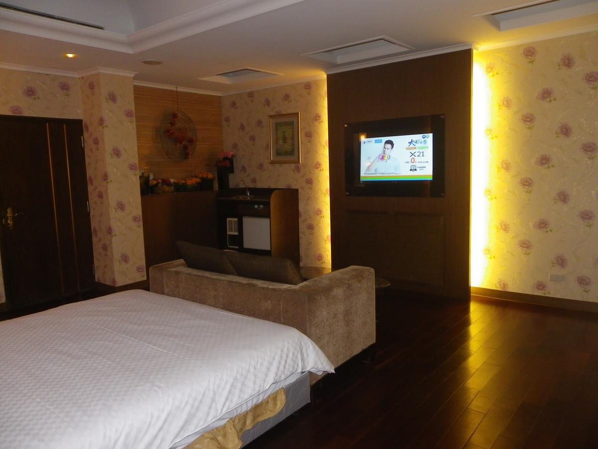 Sunflower Motel Hsinchu City Exterior photo